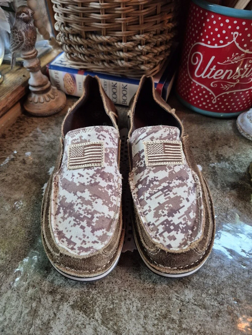 Ariat new without
